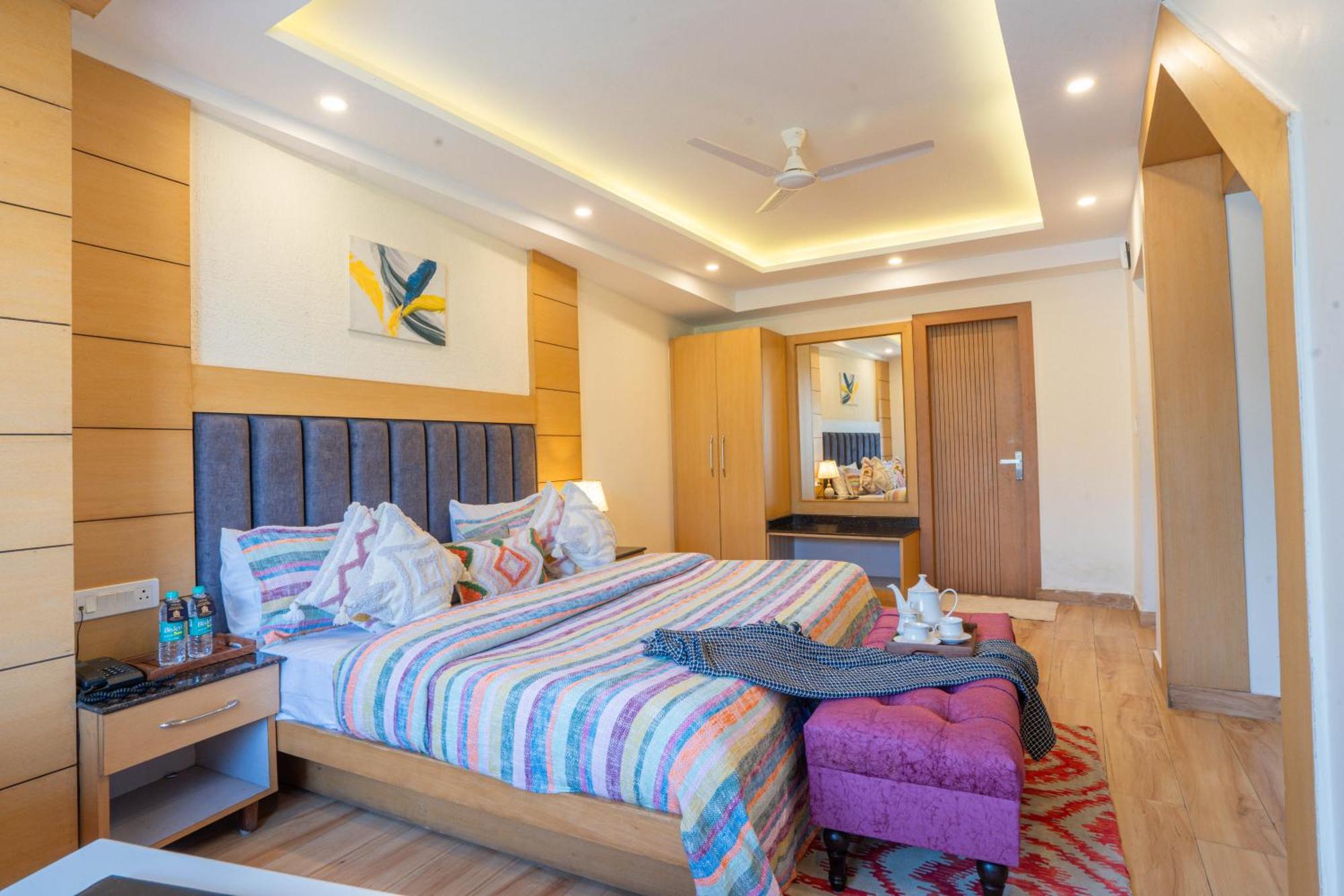 Super Hotel By Perfectstayz Mall Road Mussoorie Bagian luar foto
