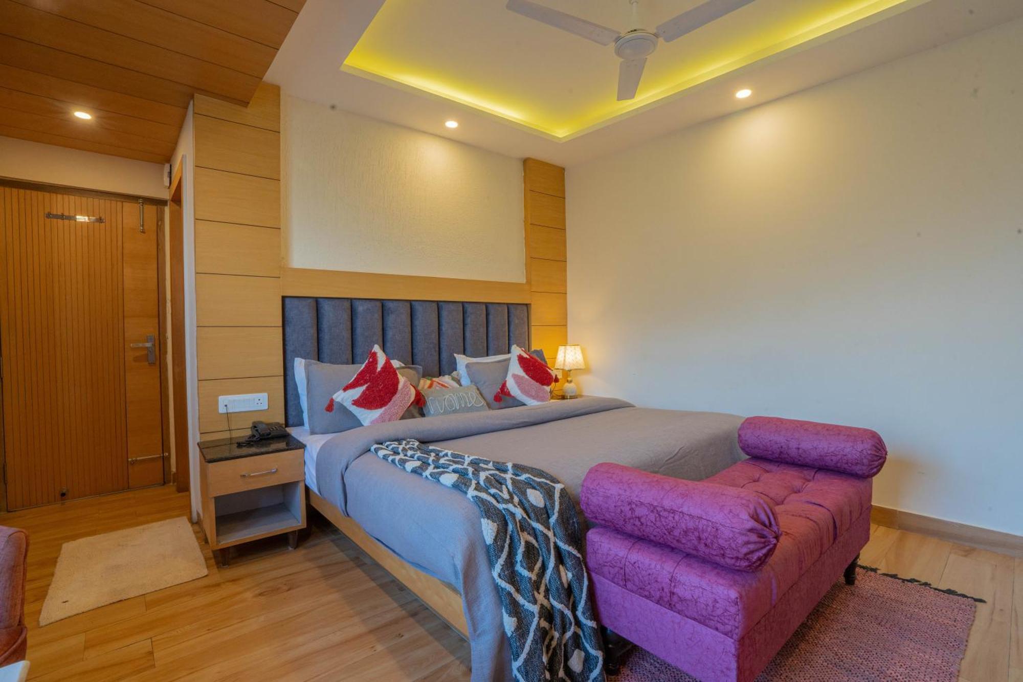 Super Hotel By Perfectstayz Mall Road Mussoorie Ruang foto