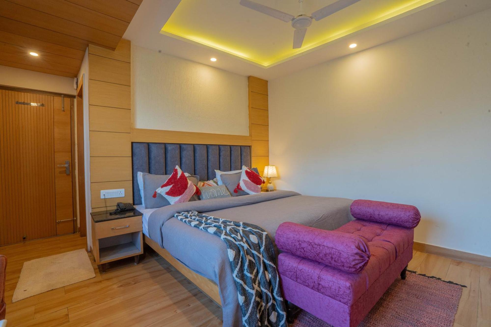 Super Hotel By Perfectstayz Mall Road Mussoorie Bagian luar foto