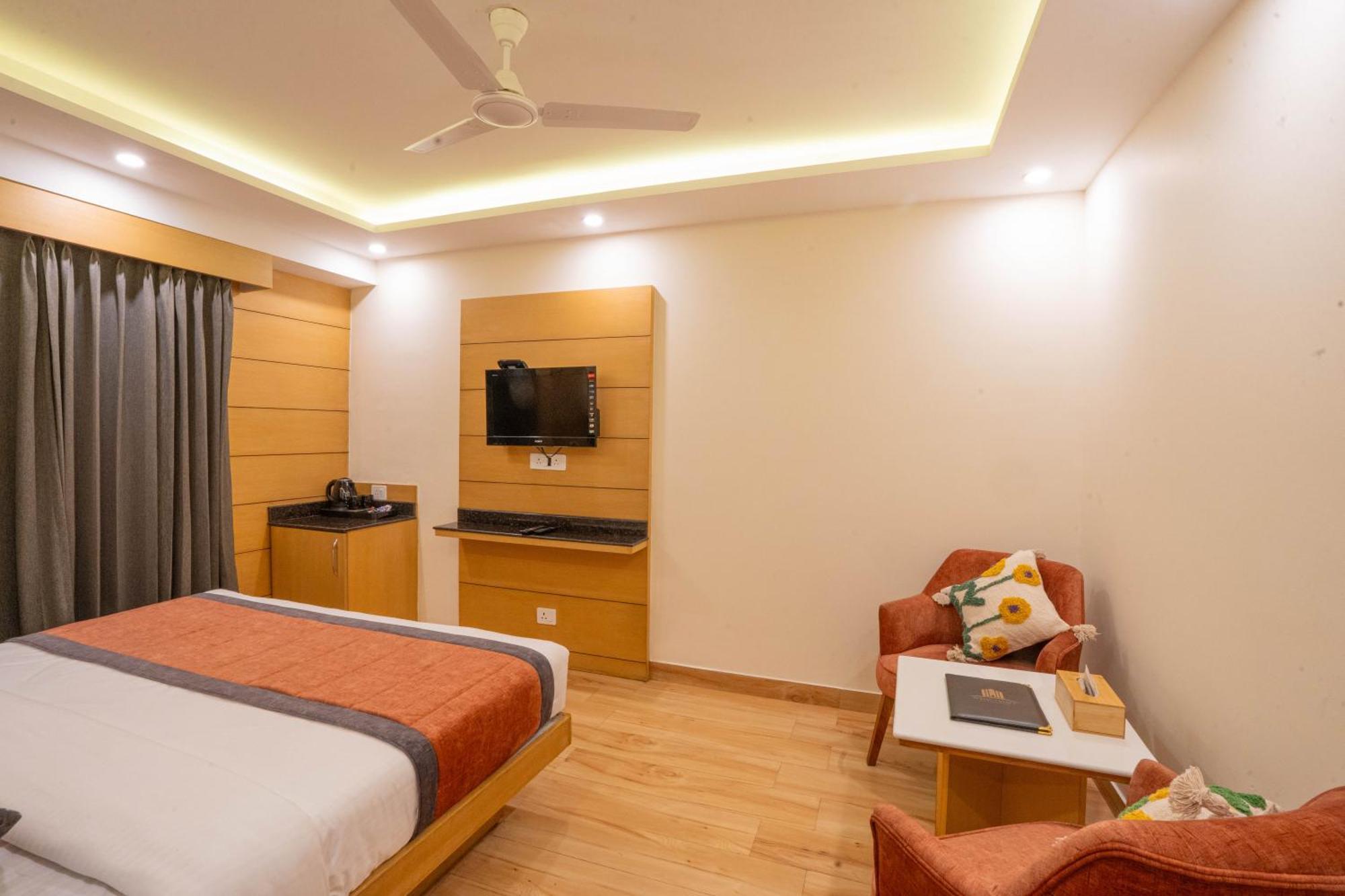 Super Hotel By Perfectstayz Mall Road Mussoorie Ruang foto