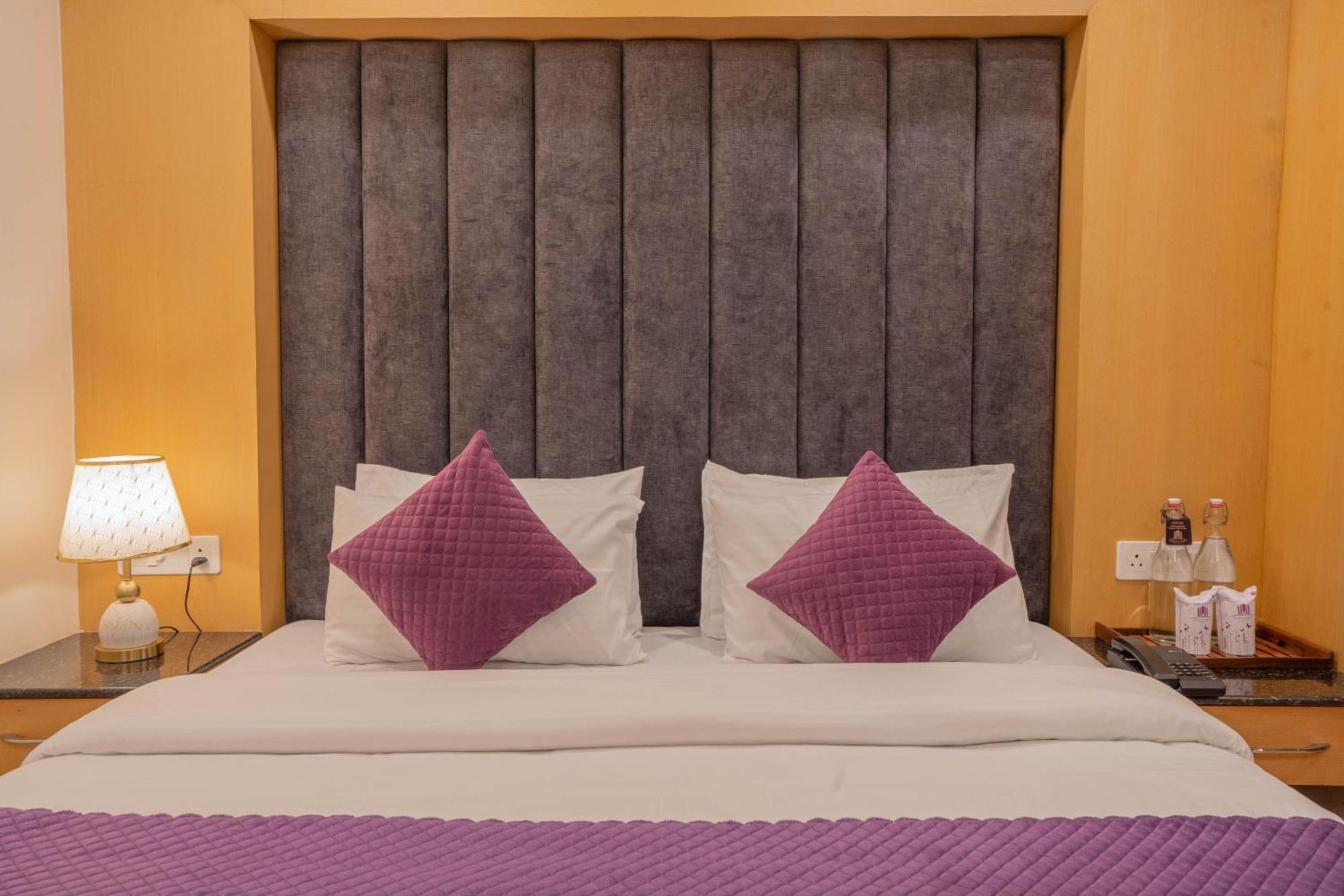 Super Hotel By Perfectstayz Mall Road Mussoorie Ruang foto