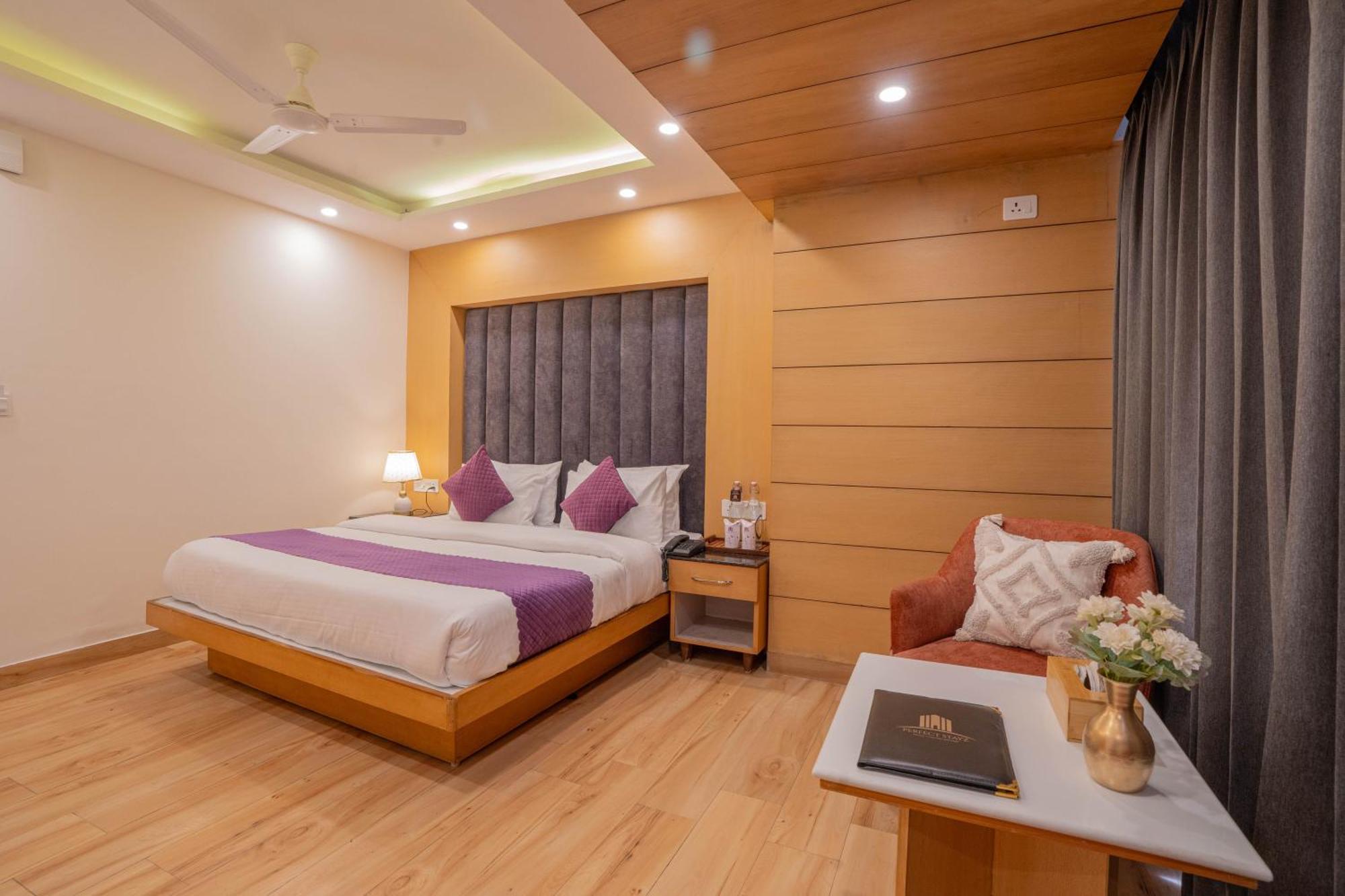 Super Hotel By Perfectstayz Mall Road Mussoorie Bagian luar foto